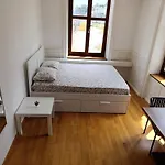 Creawonder House