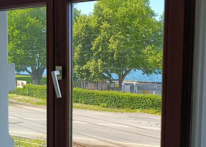 Creawonder House Pensión *